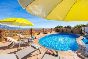 4 bedrooms - Villa Baena in Macaca (Torrox)