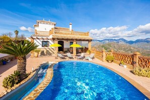 4 bedrooms - Villa Baena in Macaca (Torrox)