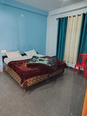 Standard Double Room, Mountain View | Free WiFi - Brother's In Mountains (Kasol)