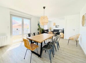 Interior - Aderiva La Villa and its swimming pool (La Tranche-sur-Mer)
