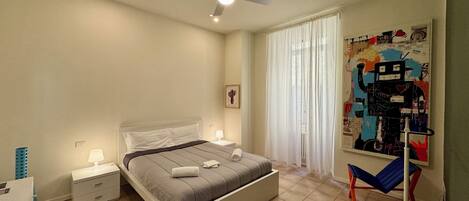 Strykejern/-brett og sengetøy