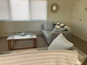 Living area - 20 Bradley (Coles Bay)