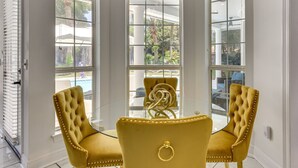 Interior - Poolside Paradise!  New to MGMT (Panama City)