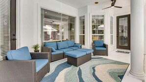 Interior - Poolside Paradise!  New to MGMT (Panama City)