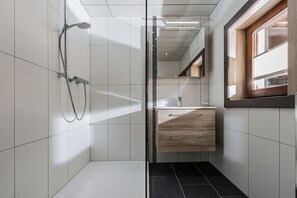 Bathroom - Holiday apartment with 1 bedroom (Längenfeld)