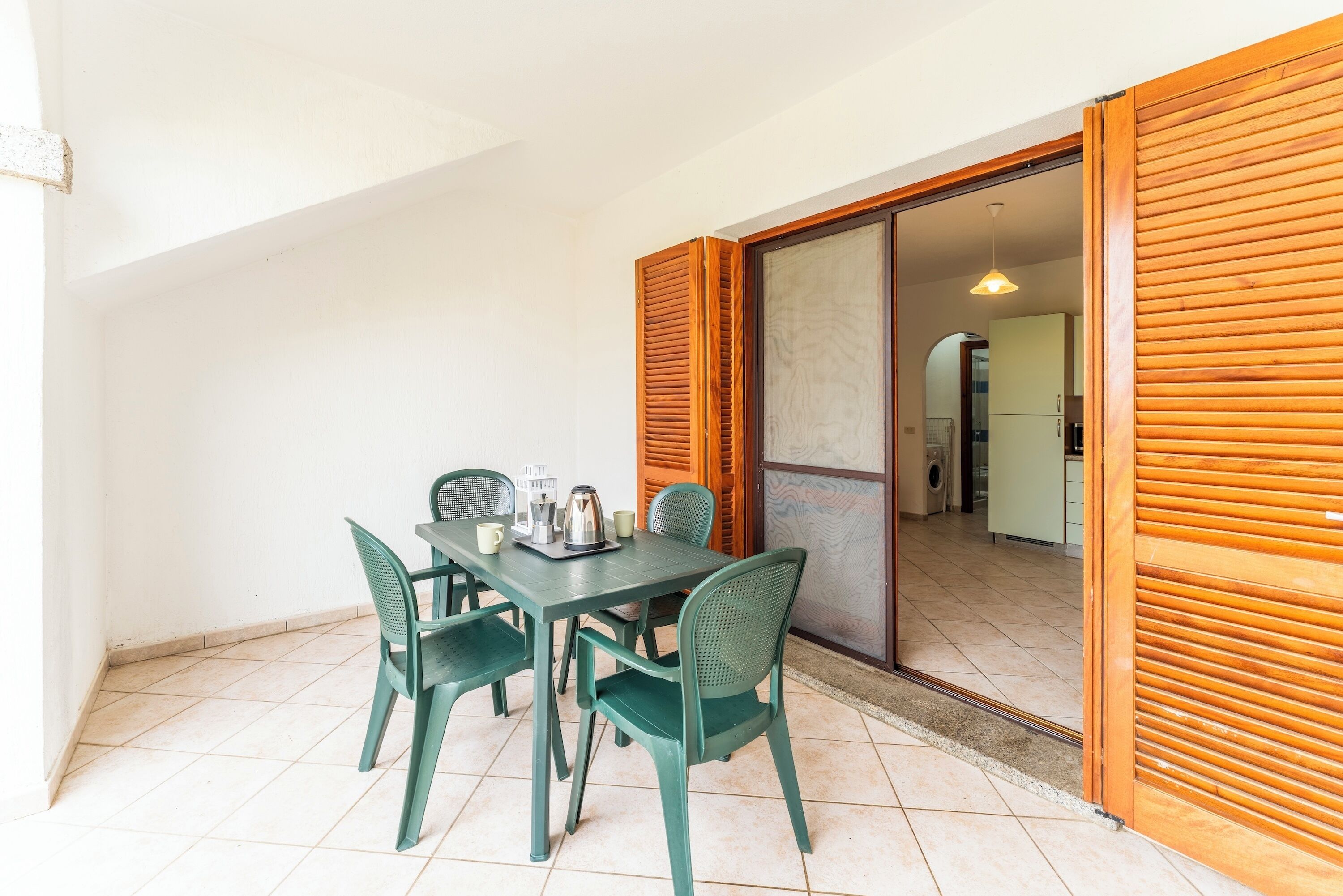Apartment, 1 Bedroom, Balcony, Garden View | Dining room