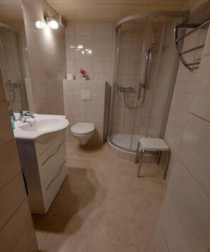 Shower - at the small Bärenstein (Königstein Struppen Thürmsdorf)