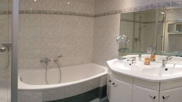 Dusche, Haartrockner