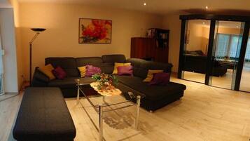 Älytelevisio, kirjoja