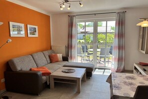 Smart TV, books - Holiday home on the Bodden lagoon (Ostseeheilbad Zingst)