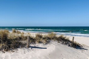 Beach - Holiday home on the Bodden lagoon (Ostseeheilbad Zingst)