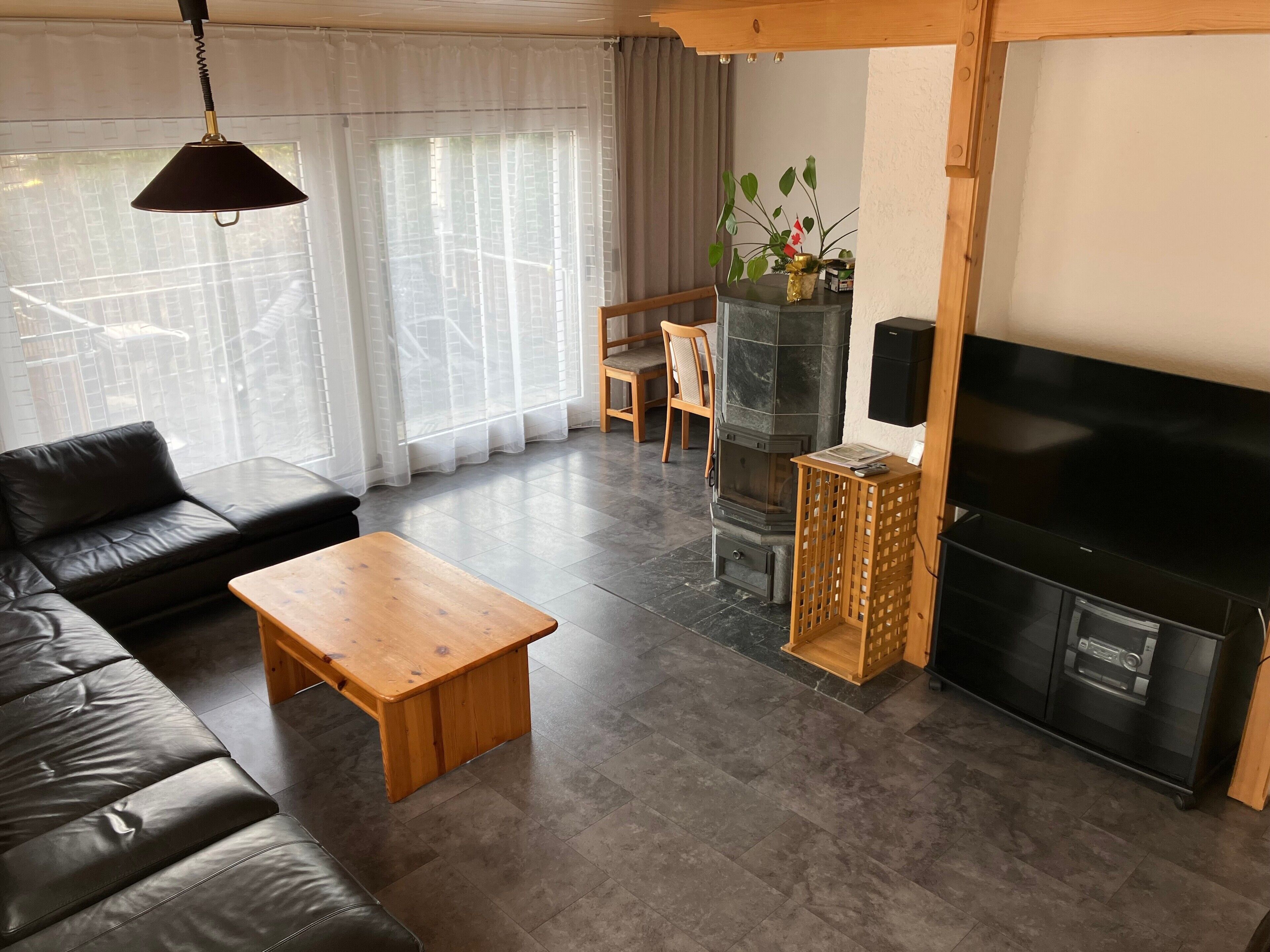 Fernseher, Stereoanlage