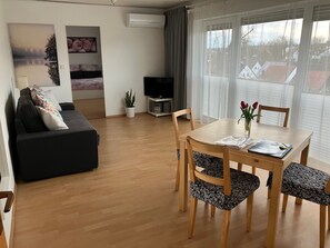 Fernseher, Stereoanlage