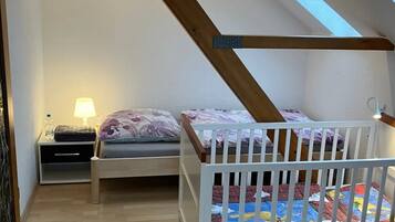 Bügeleisen/Bügelbrett, WLAN, Bettwäsche