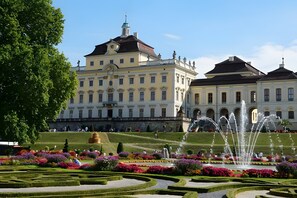 Point of interest - 20 km Panoramic View, 3-Bedroom Apartment with Air Conditioning (Freiberg am Neckar)