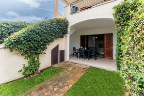Appartamento, 1 camera da letto, balcone, vista giardino | Terrazza/patio