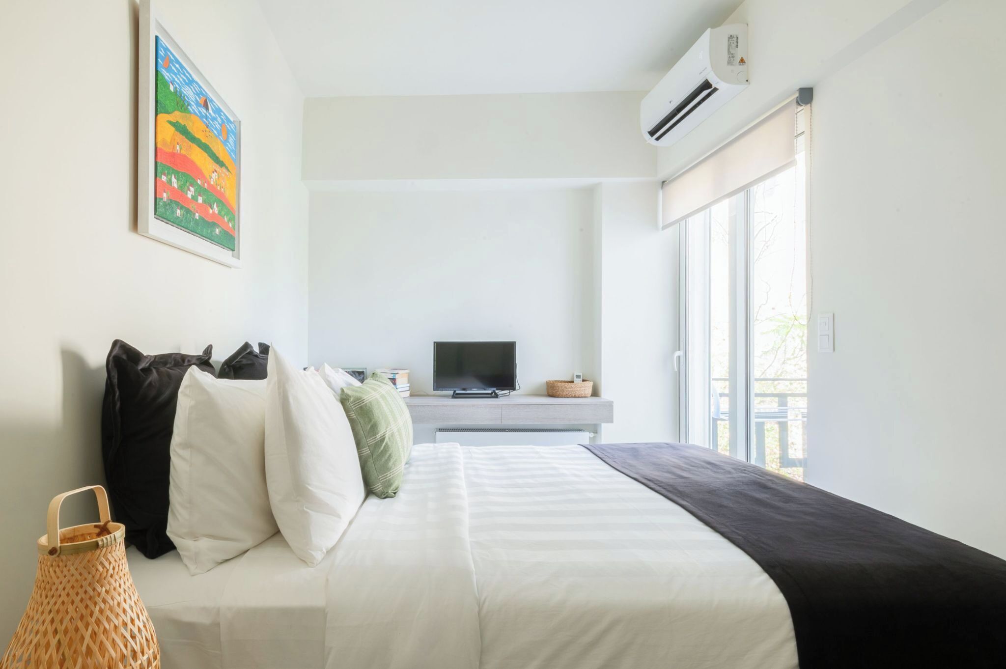Desk, iron/ironing board, free WiFi, bed sheets