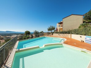 Pool - Sea view apartment with shared pool (Badesi)