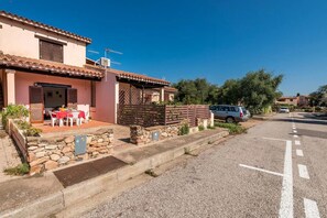 Exterior - San Teodoro flat steps from the beach (San Teodoro)