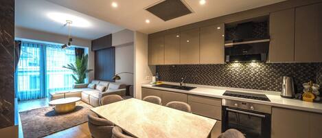 Deluxe Duplex, Balcony | Egyptian cotton sheets, premium bedding, individually decorated