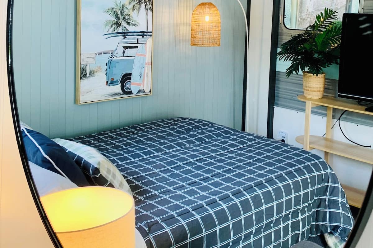 Dorothy - The Retro Caravan