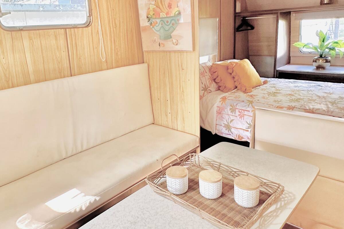 Elizabeth - The Retro Caravan