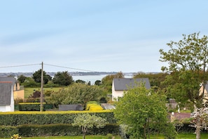 Property grounds - Studio "Port Lazo" with Sea View, Private Terrace and Wi-Fi (Plouézec)