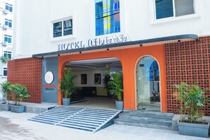 Fachada da propriedade