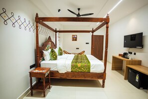 Deluxe Double Room, 1 King Bed, City View | Premium bedding, minibar, desk, laptop workspace - Hotel Indiana Hitech City (Hyderabad)