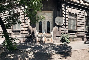 Exterior detail - Beatles-Inspired Stay | 2Bed Near Republic Square (Yerevan)