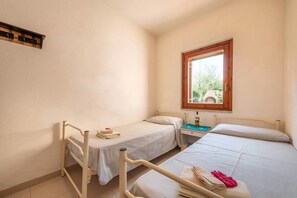Apartment, 2 Bedrooms, Patio, City View - Perfectly Located Flat in San Teodoro (San Teodoro)