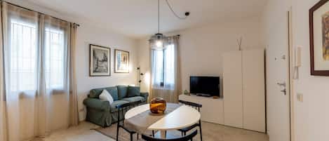 Apartment | Living area