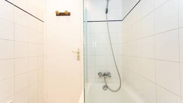 City-lejlighed - 1 dobbeltseng med sovesofa - ikke-ryger - byudsigt | Badeværelse