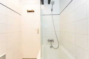 City-lejlighed - 1 dobbeltseng med sovesofa - ikke-ryger - byudsigt | Badeværelse