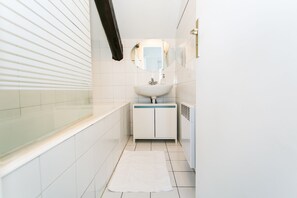 시티 아파트, 더블침대 1개 및 소파베드, 금연, 시내 전망 | 다리미/다리미판, 유아용 침대, 무료 WiFi, 침대 시트