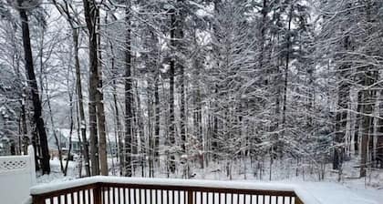 Peaceful 2-bedroom condo in Concord right off I-93