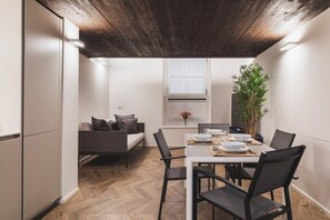 Dining - Apartment in Como with 2 bedrooms sleeps 4 (Como)