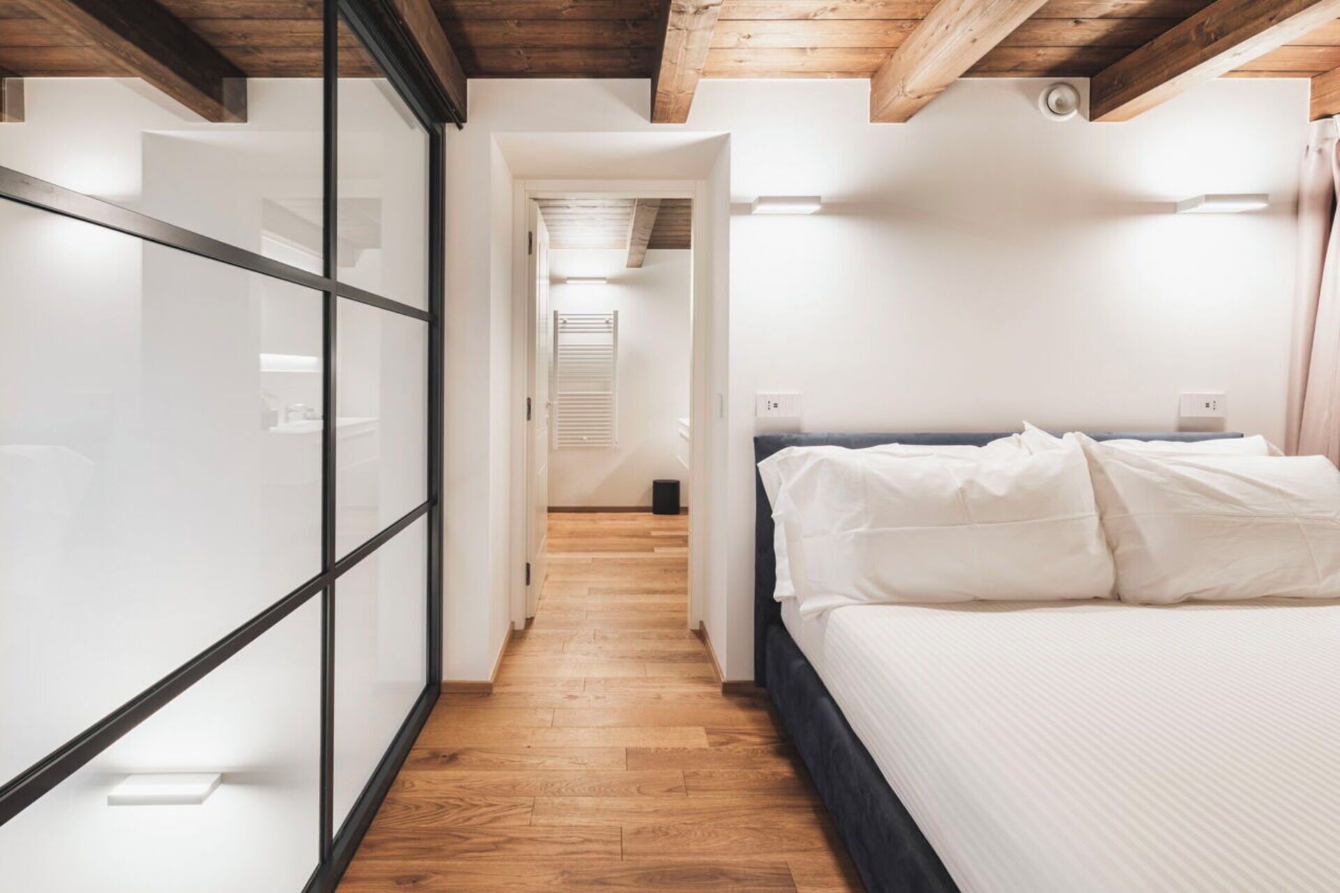 2 عدّة غرف نوم وسرير سفر وواي فاي مجانًا