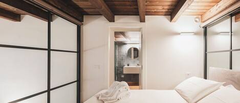 旅行用ベビーベッド、WiFi (無料)