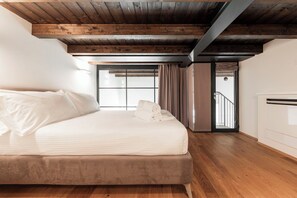 2 bedrooms, travel cot, free WiFi - Apartment in Como with 2 bedrooms sleeps 4 (Como)