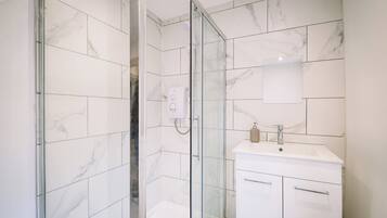 Apartment, 1 Bedroom | Bathroom