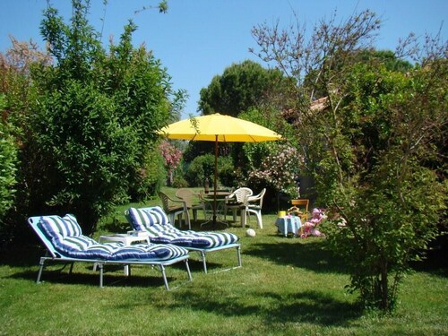 Villa meublée de Tourisme *** pour 2 pers. Secteur calme arboré, Piscine, Pk.