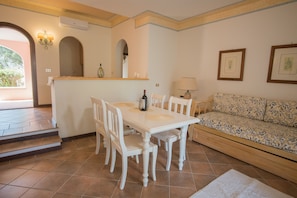 Appartamento, 1 camera da letto, balcone | Sala da pranzo
