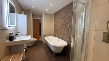 Dusche, Haartrockner, Shampoo