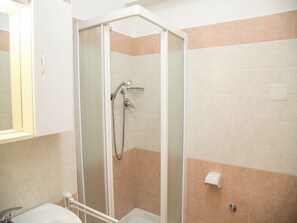 Apartment, 1 Bedroom, Patio | Bathroom - Great Accommodation With a Lovely Patio (Eraclea)