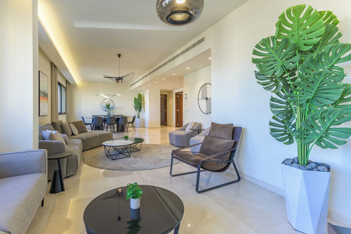 202 | 客廳 | 65-吋智慧型電視、數位頻道、Netflix、串流服務