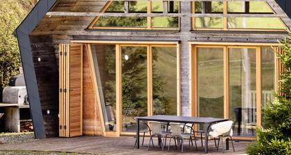 Chalet Aurora - a private nature retreat with sauna