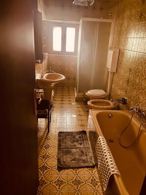 Deluxe Room, Balcony | Desk, laptop workspace - Palazzo Armony (Bitritto)