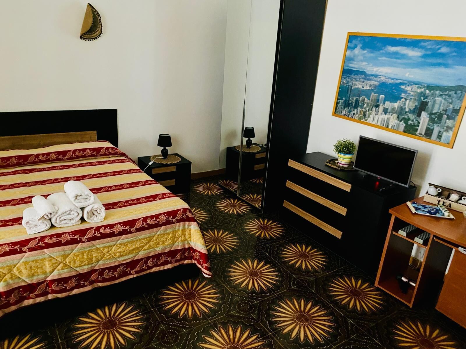 Luxury-Zimmer, Balkon | Schreibtisch, laptopgeeigneter Arbeitsplatz