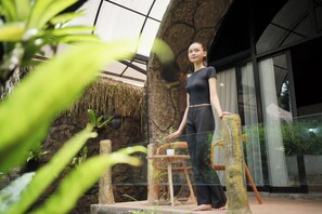 Superior Cottage, Garden View | Terrace/patio - The Jungle Pots (Payangan)